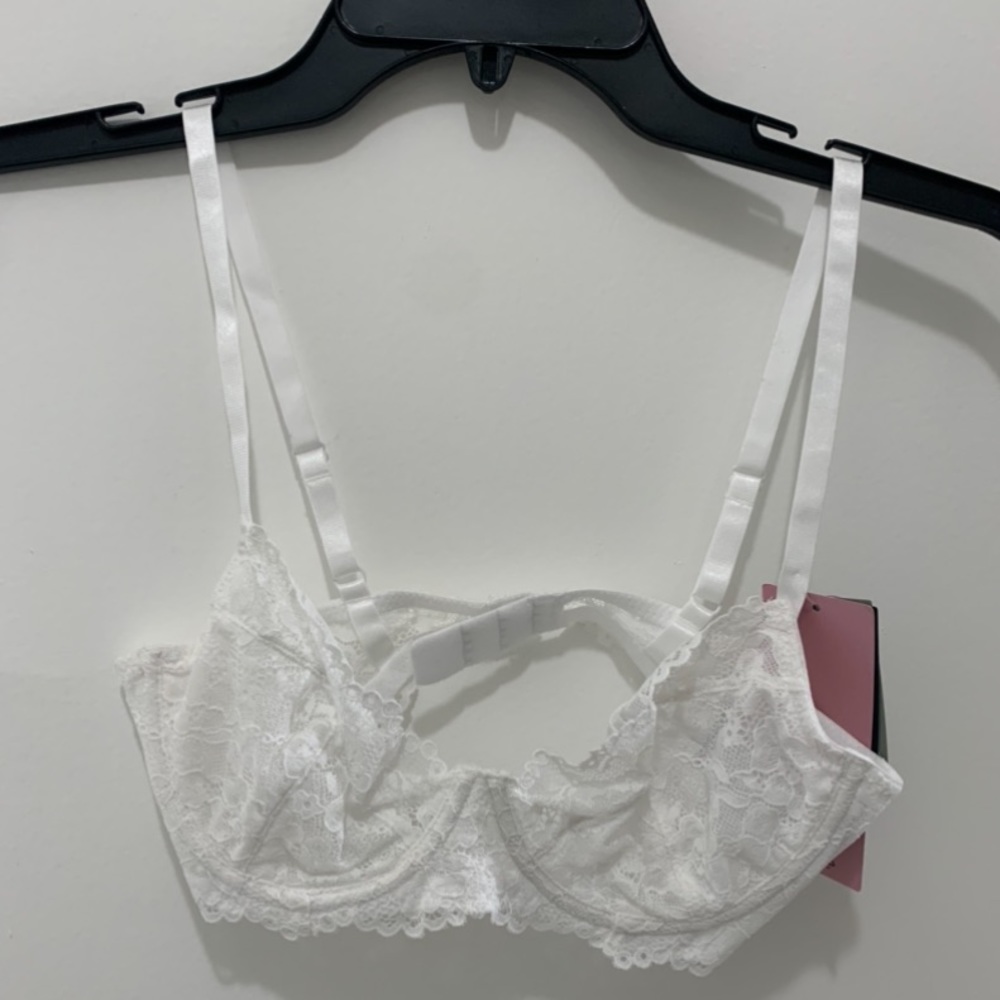 NEW H&M Unpadded Underwire Lace Bra Size:32 C